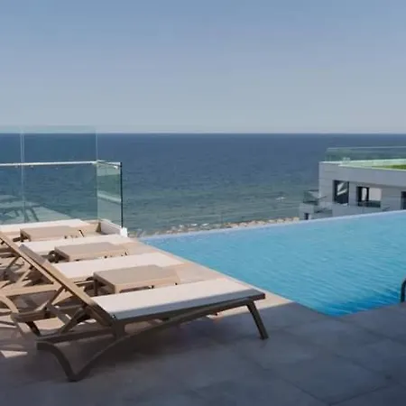 Infinity Luxury Piscina Prima Linie La Mare