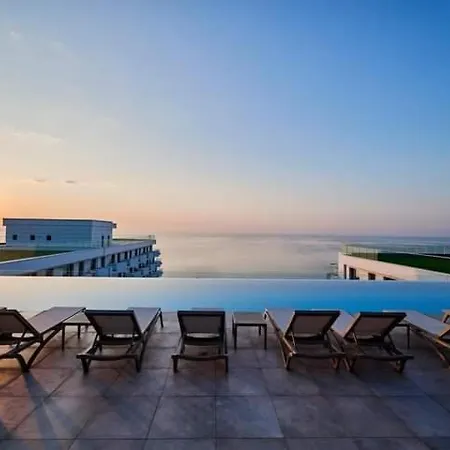Infinity Luxury Piscina Prima Linie La Mare アパート *