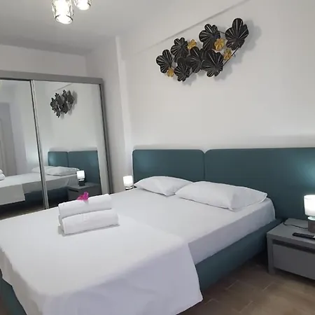 Infinity Luxury Piscina Prima Linie La Mare Apartment *