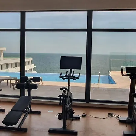 شقة Infinity Luxury Piscina Prima Linie La Mare *