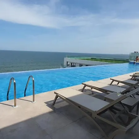Infinity Luxury Piscina Prima Linie La Mare *