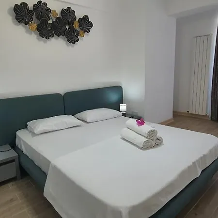 Infinity Luxury Piscina Prima Linie La Mare 公寓 那沃达利